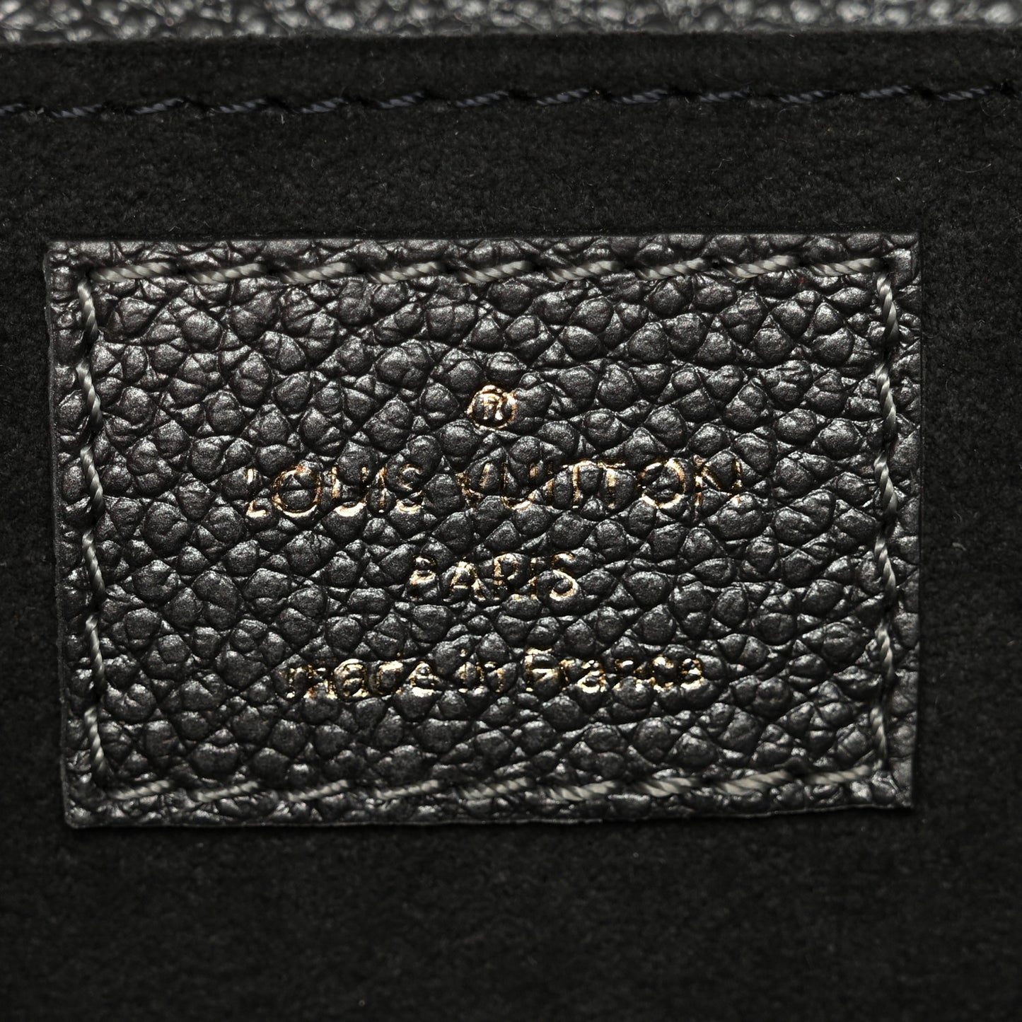 Shimmery Empreinte LV Ski Pochette Metis East West Gun Metal