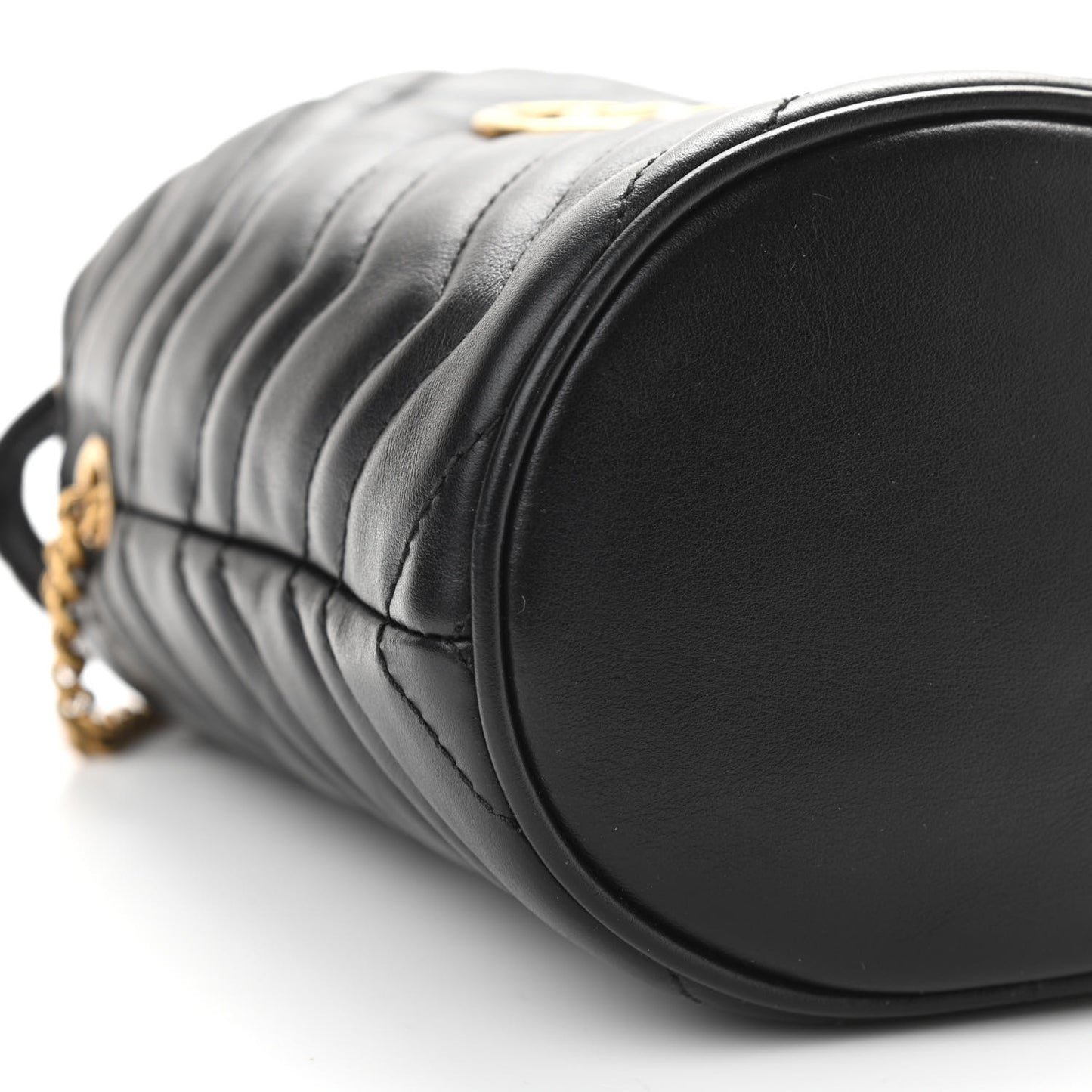 Calfskin Matelasse Mini GG Marmont 2.0 Bucket Bag Black