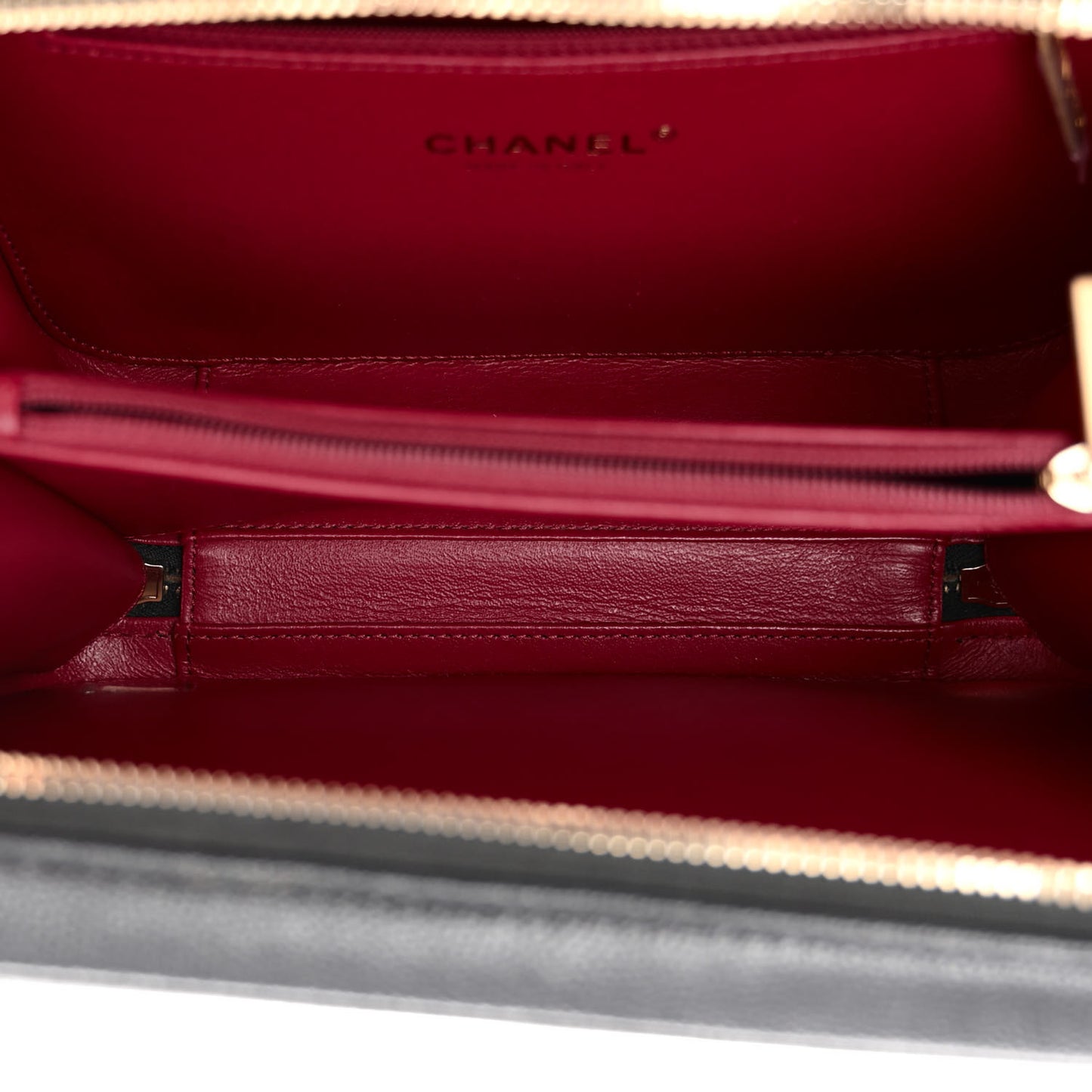 Caviar Quilted Medium CC Filigree Vanity Case Black