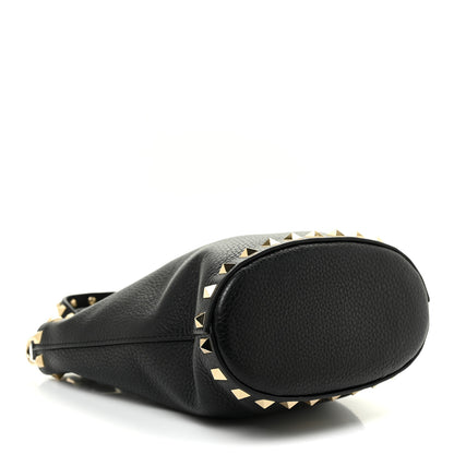 Valentino Garavani Pebbled Calfskin Rockstud Bucket Bag Black 4 of 10