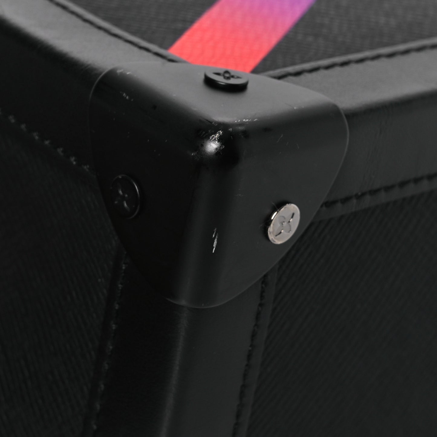 Taiga Rainbow Soft Trunk Black