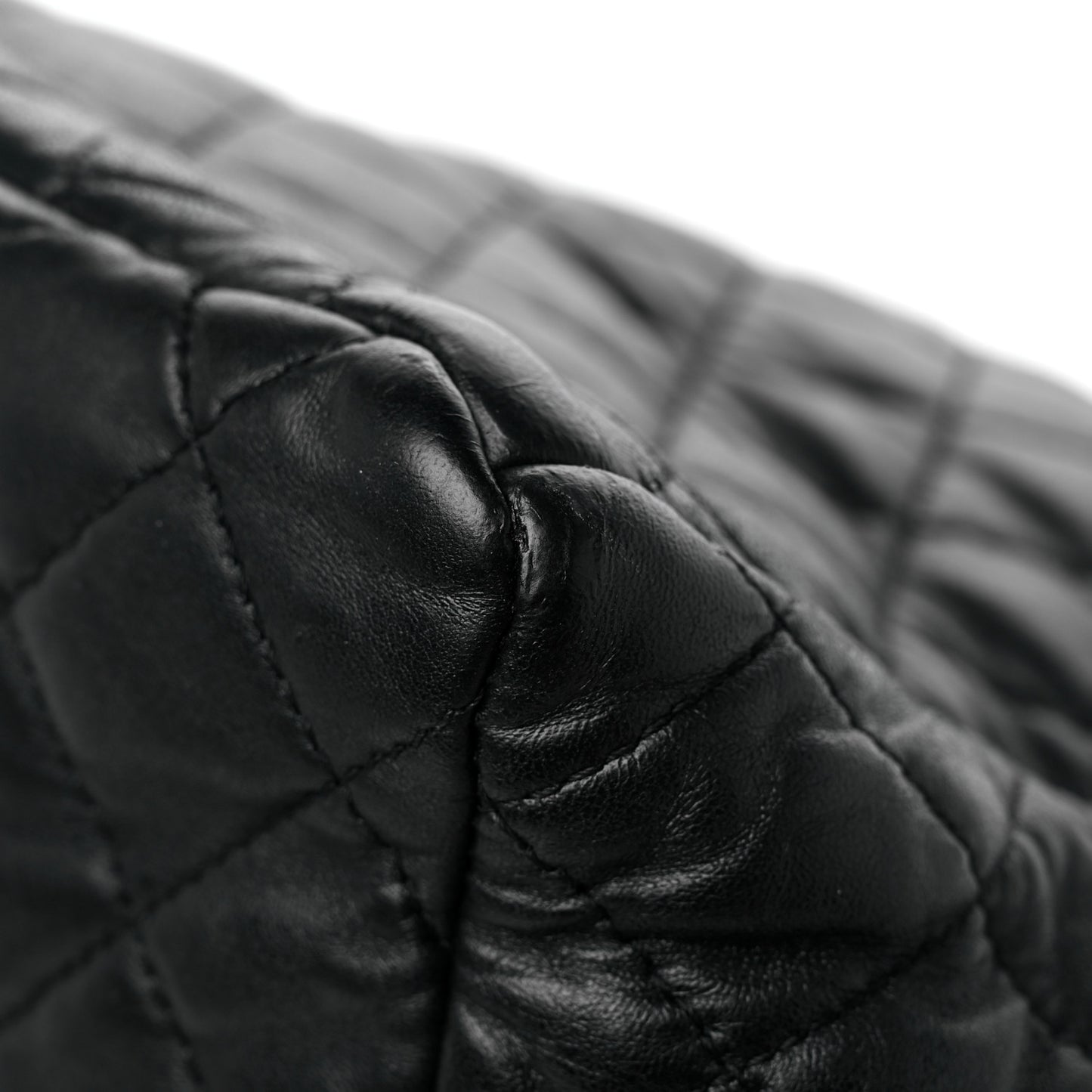 Lambskin Quilted Week End on Mars Tote Black
