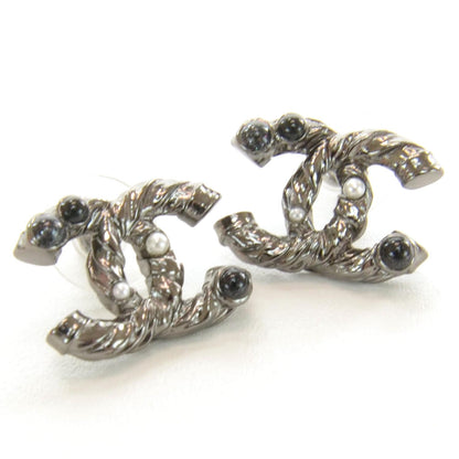 Chanel Pearl CC Earrings 1 of 4