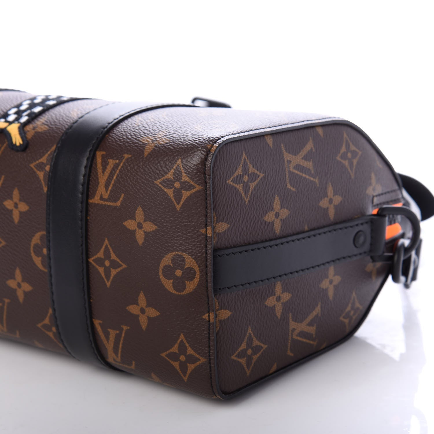 Louis Vuitton Monogram City Keepall 7 of 9