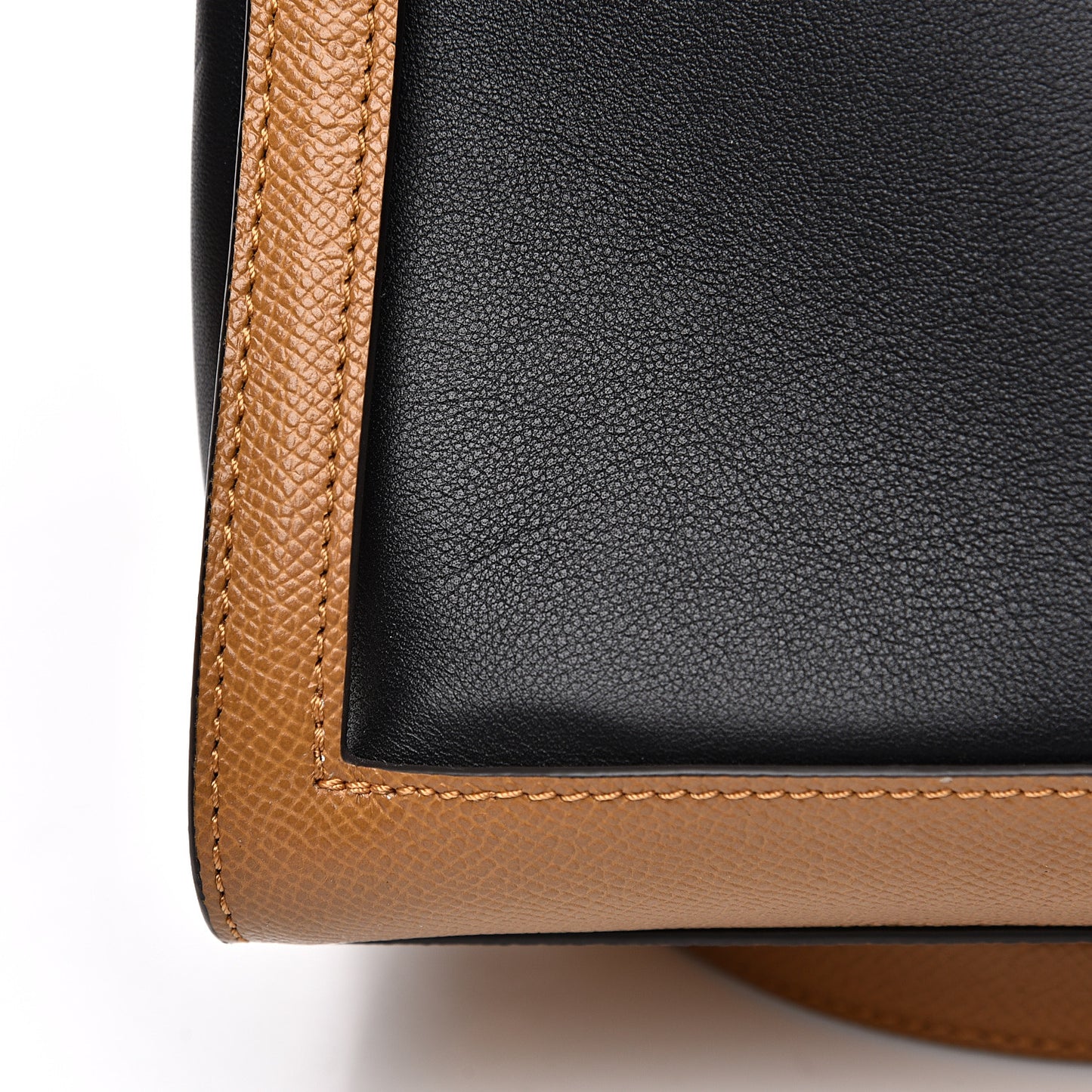 Grained Smooth Calfskin The LV Arch Cereal Black