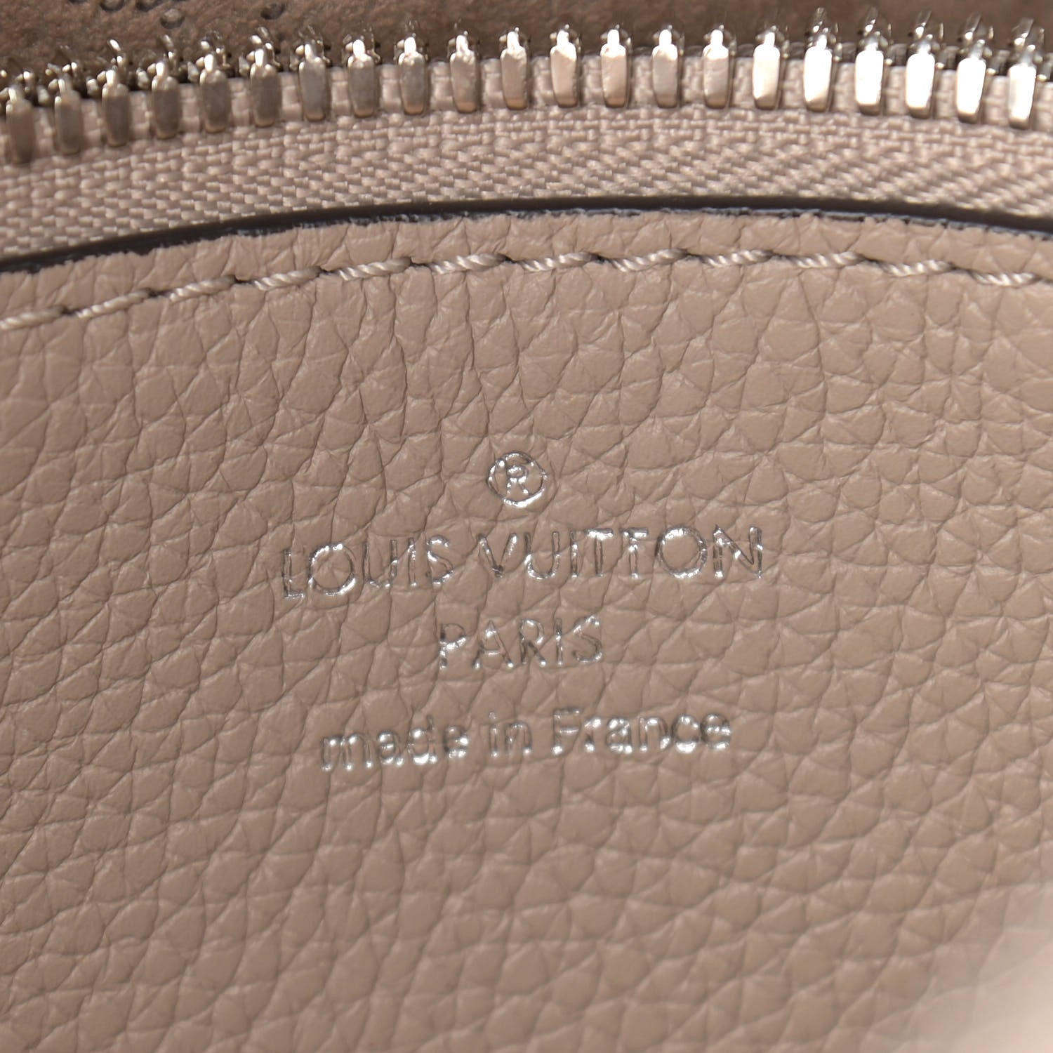 Louis Vuitton Mahina Muria Galet 6 of 9