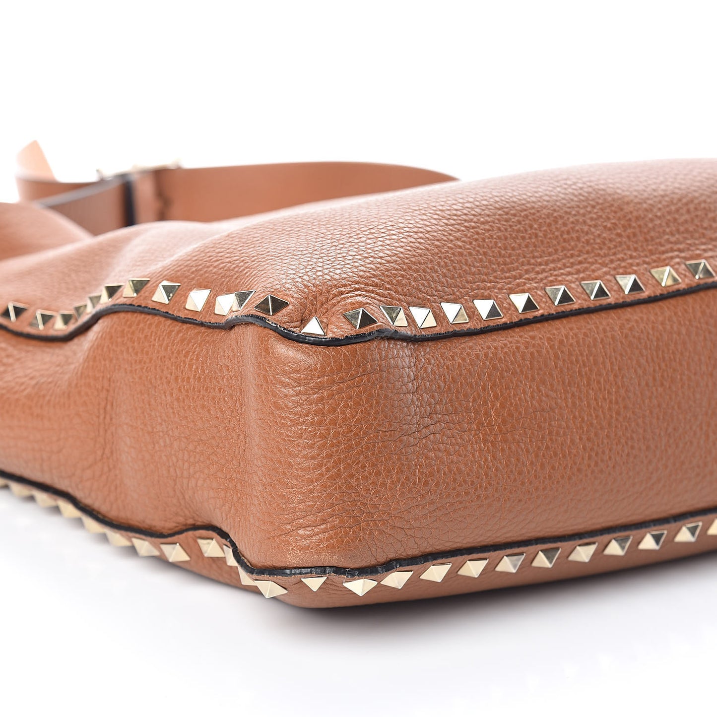 Pebbled Calfskin Large Rockstud Flip-Lock Messenger Bag Light Cuir