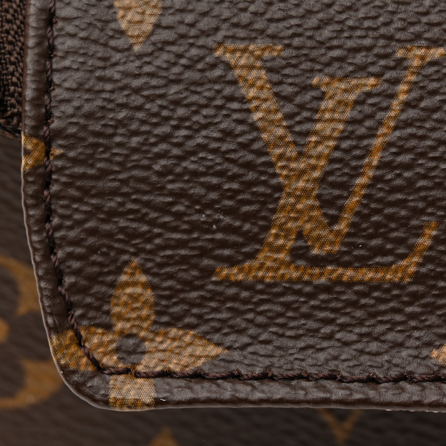 Louis Vuitton Monogram Dopp Kit Toilet Pouch 7 of 11
