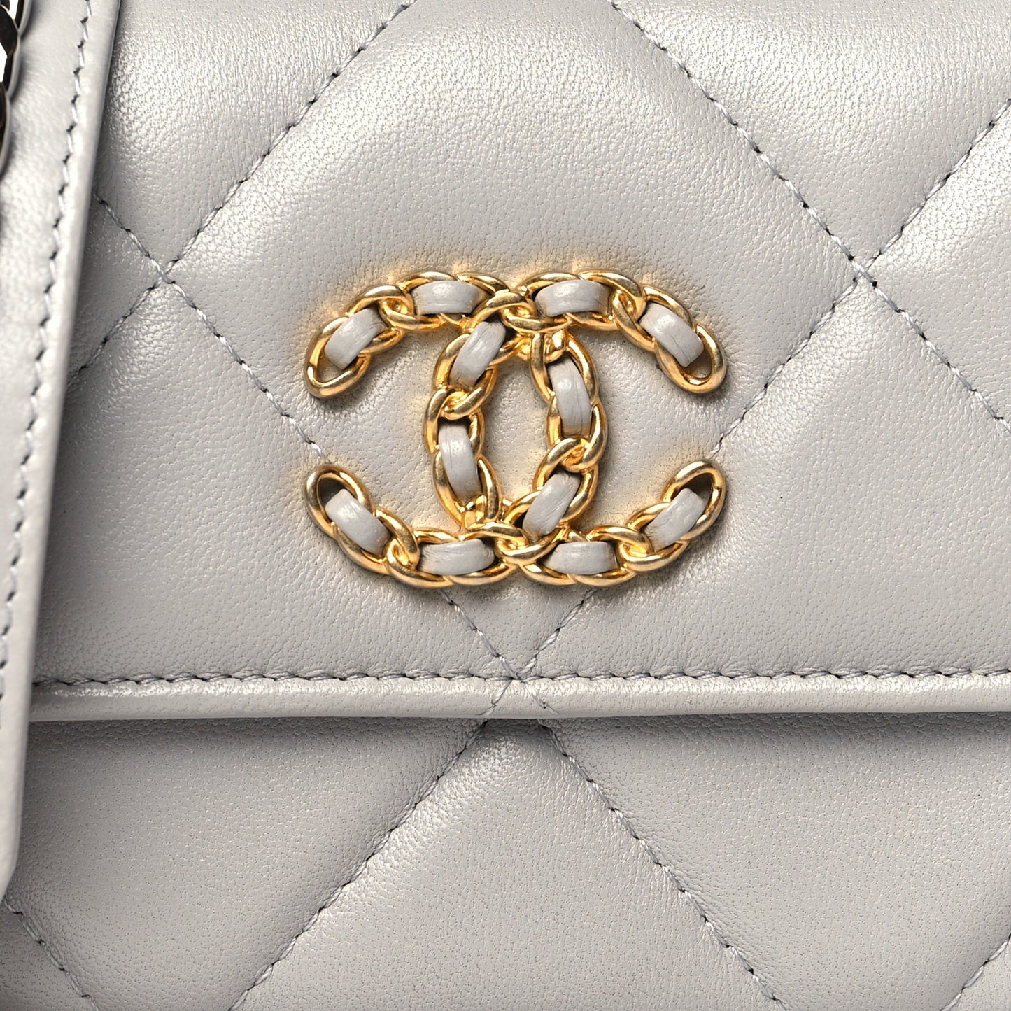 Lambskin Quilted Chanel 19 Flap Coin Purse With Chain Grey