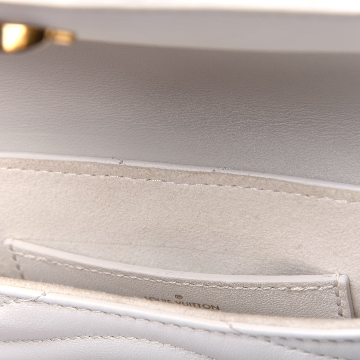 Calfskin New Wave Multi Pochette Snow