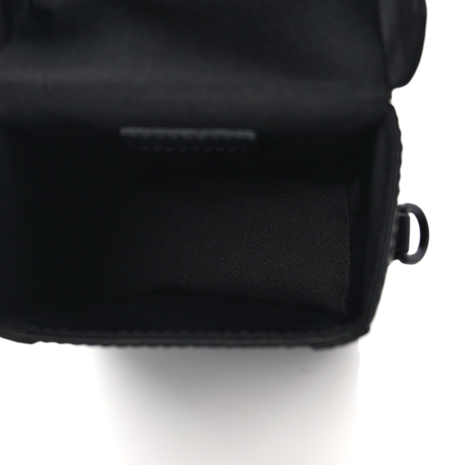 Louis Vuitton Taurillon Monogram Vertical Trunk Wearable Wallet Black 5 of 8