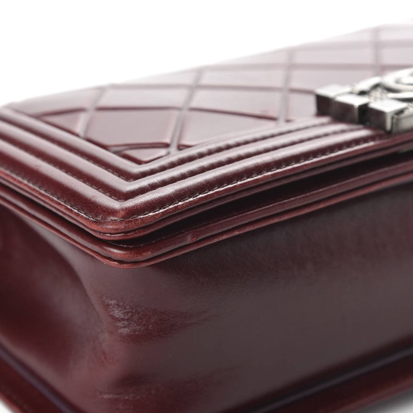 Calfskin Embossed Medium Paris Salzburg Boy Flap Red