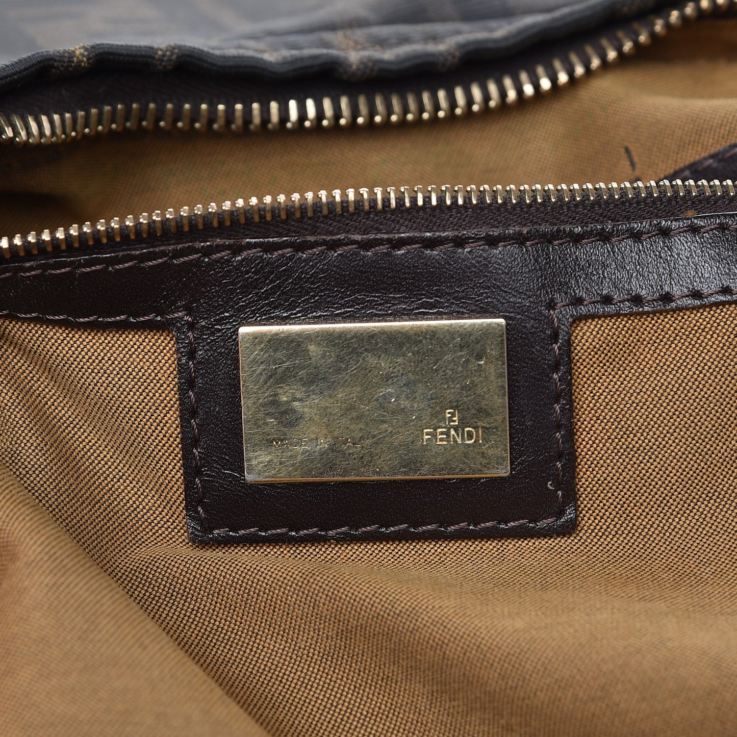 Zucca Small Chef Chain Hobo Tobacco