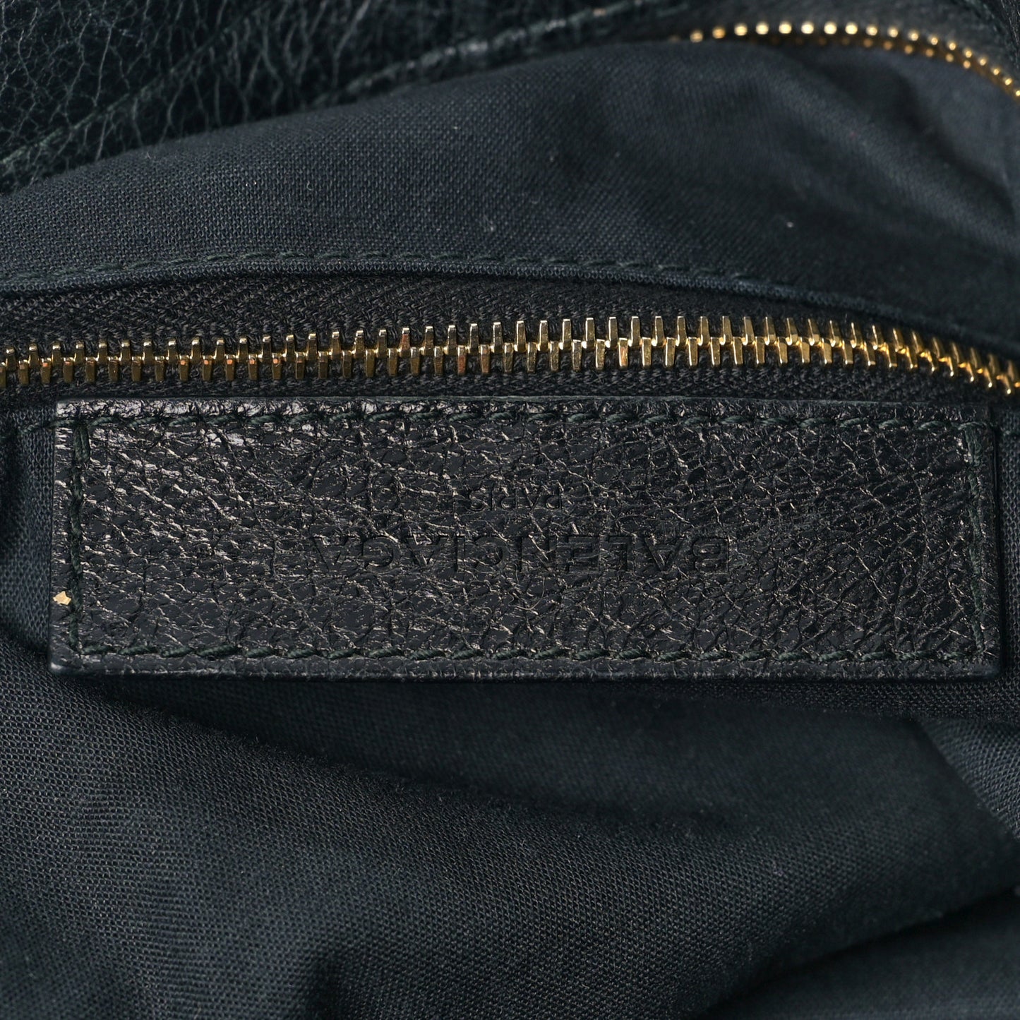 Agneau Giant 12 Gold Hardware Velo Black
