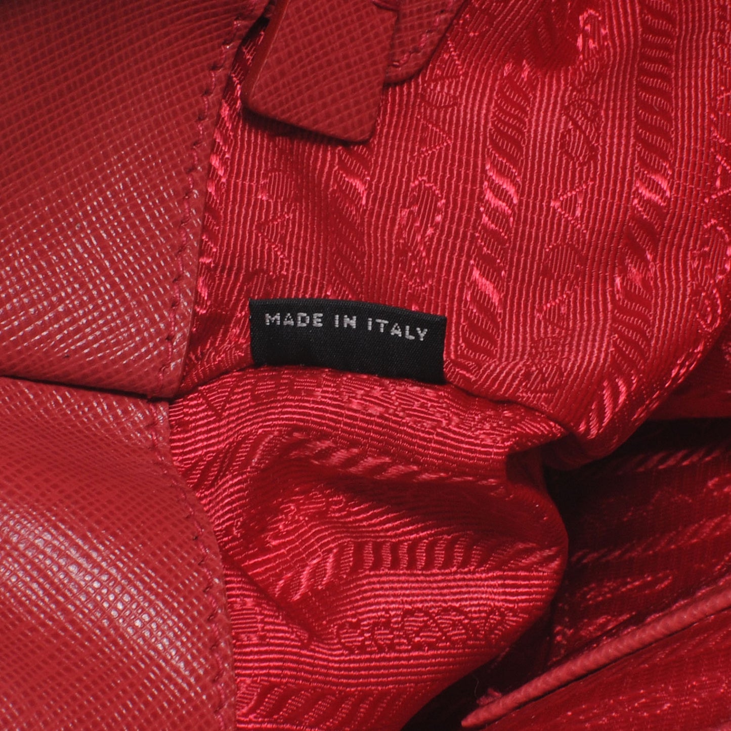 Saffiano Lux Tote Fuoco