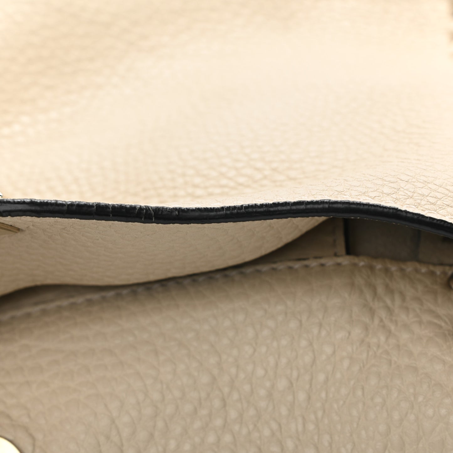 Pebbled Calfskin Small Rockstud Flip-Lock Messenger Bag Light Ivory