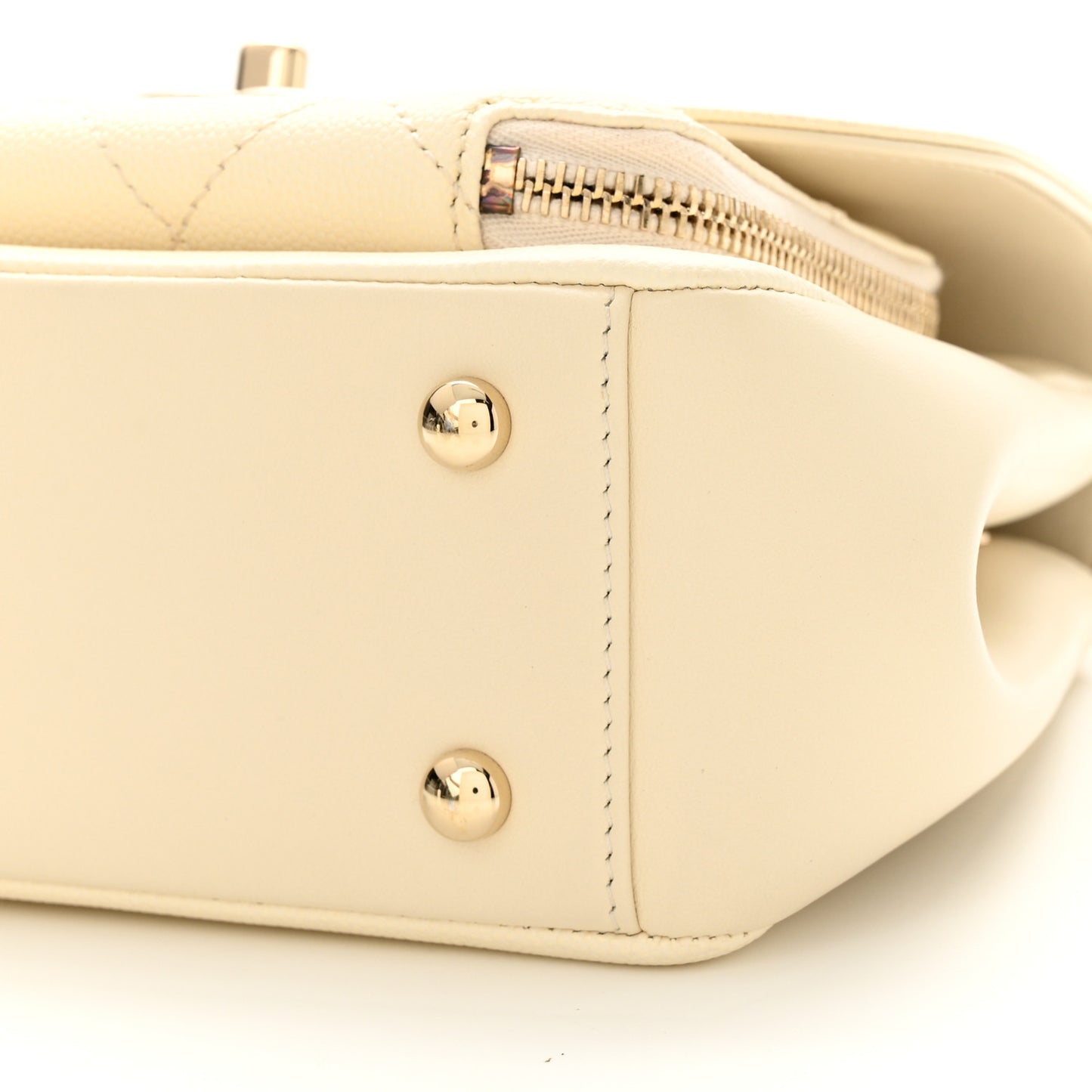 Caviar Quilted Small Business Affinity Flap White