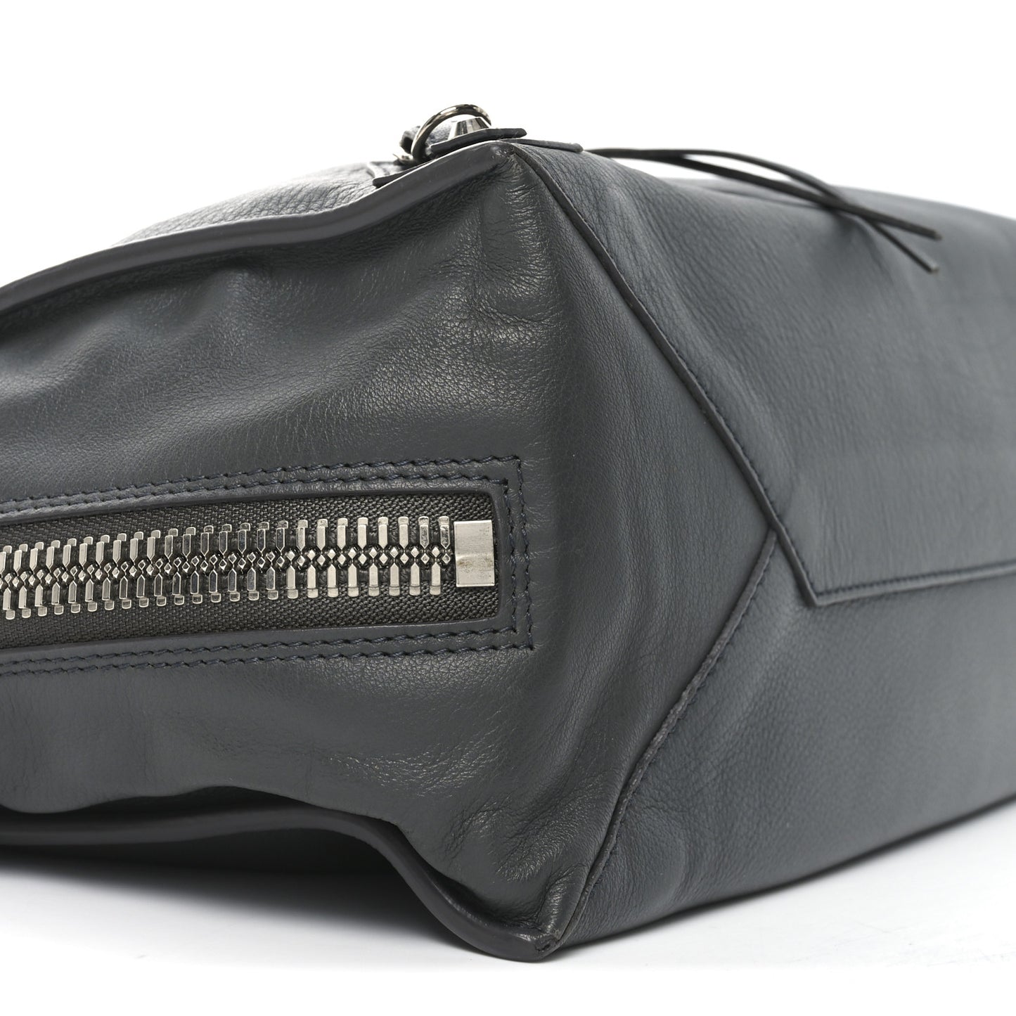 Veau Papier B4 Zip Around Tote Gris Fossile