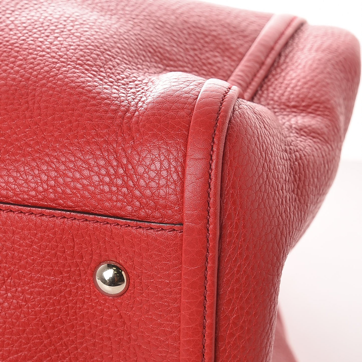 Pebbled Calfskin Large Soho Shoulder Bag Red