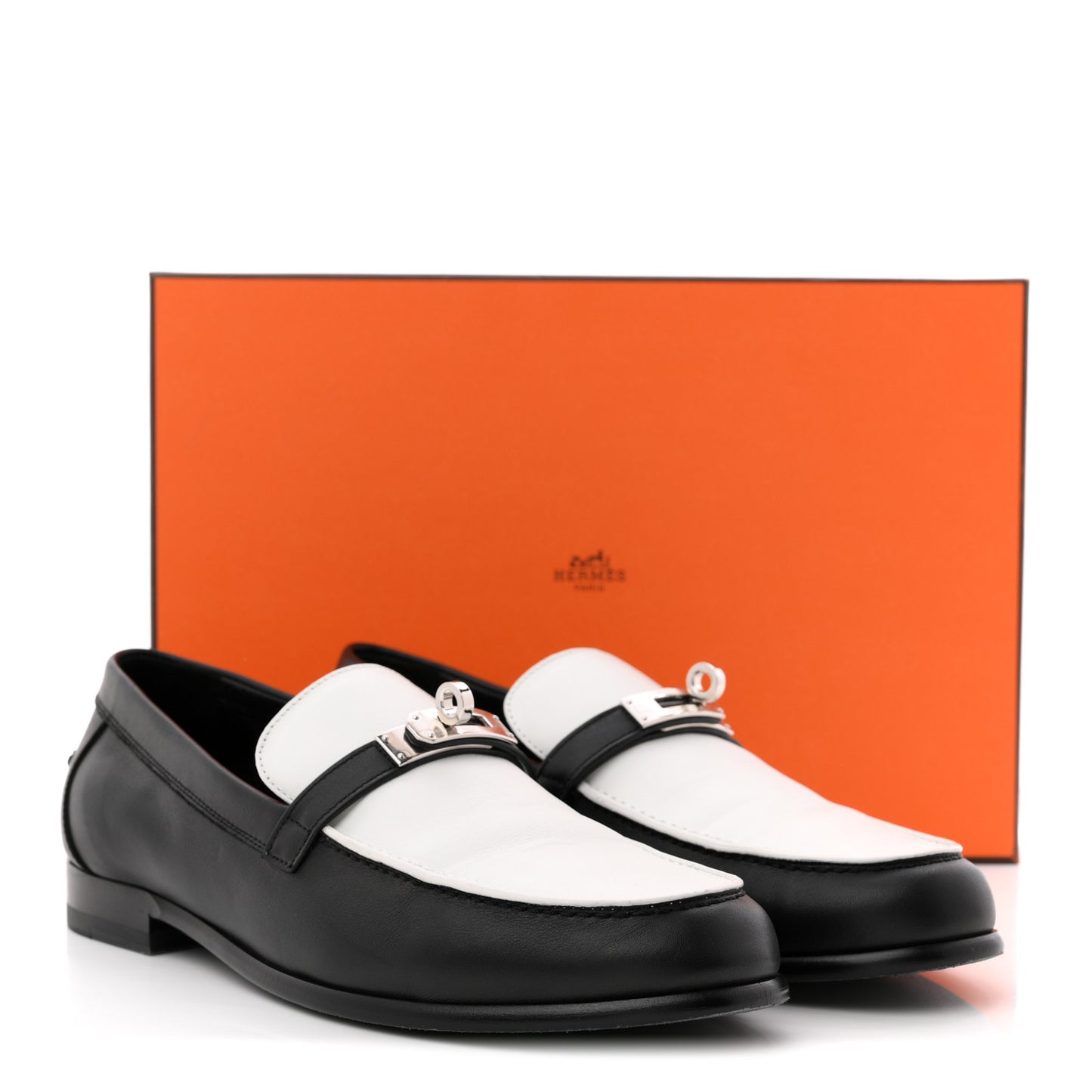 Calfskin Womens Destin Loafers 39.5 Black White