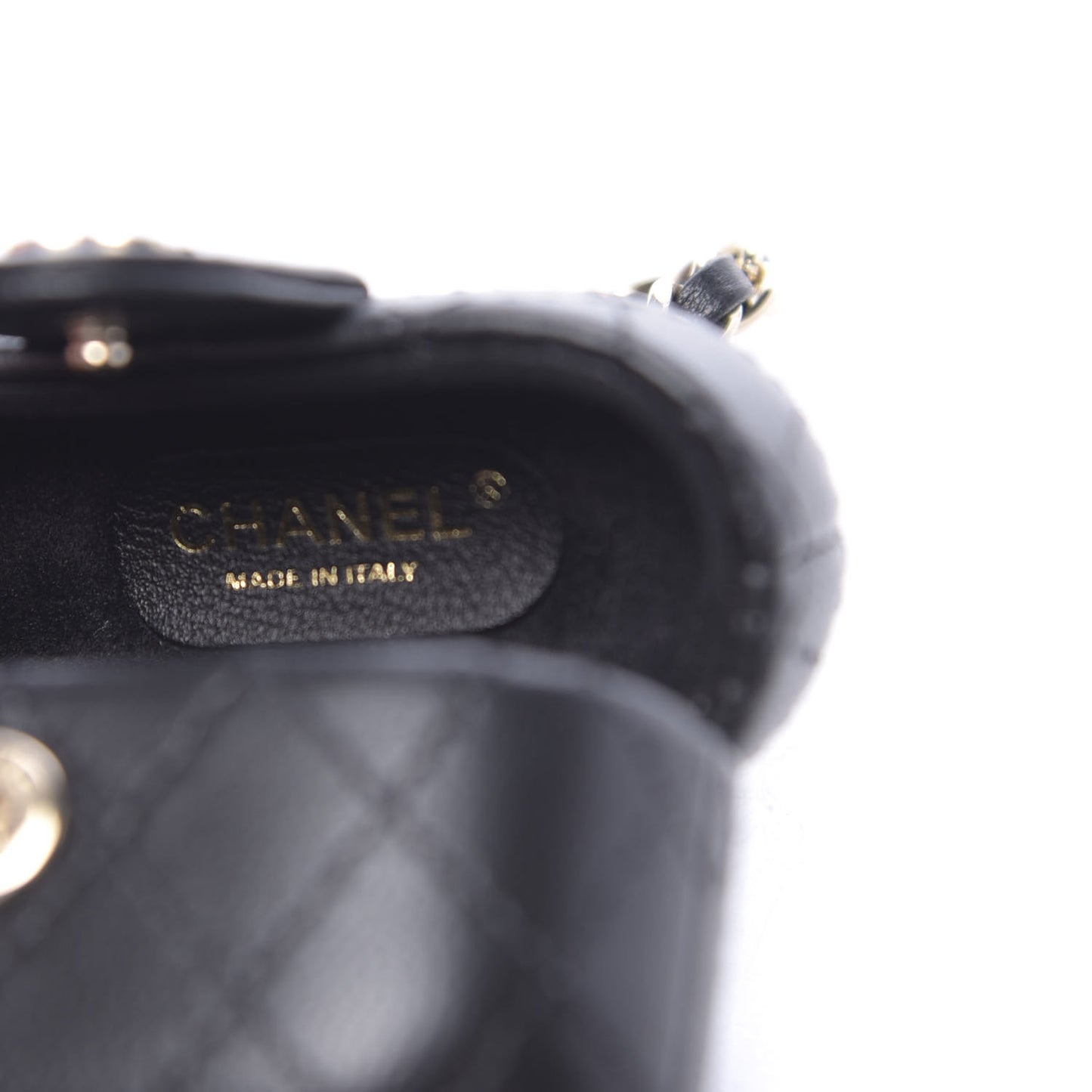 Lambskin Quilted Airpods Pro Case With Chain Black