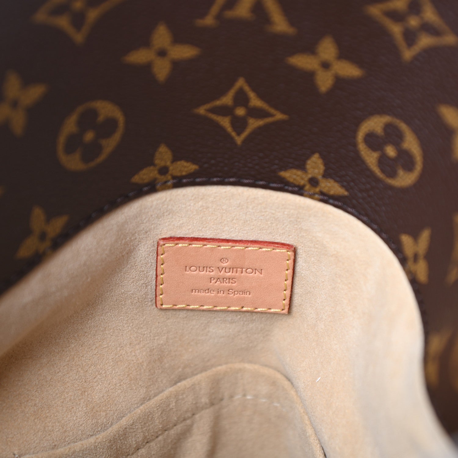 Louis Vuitton Monogram Artsy MM 6 of 9
