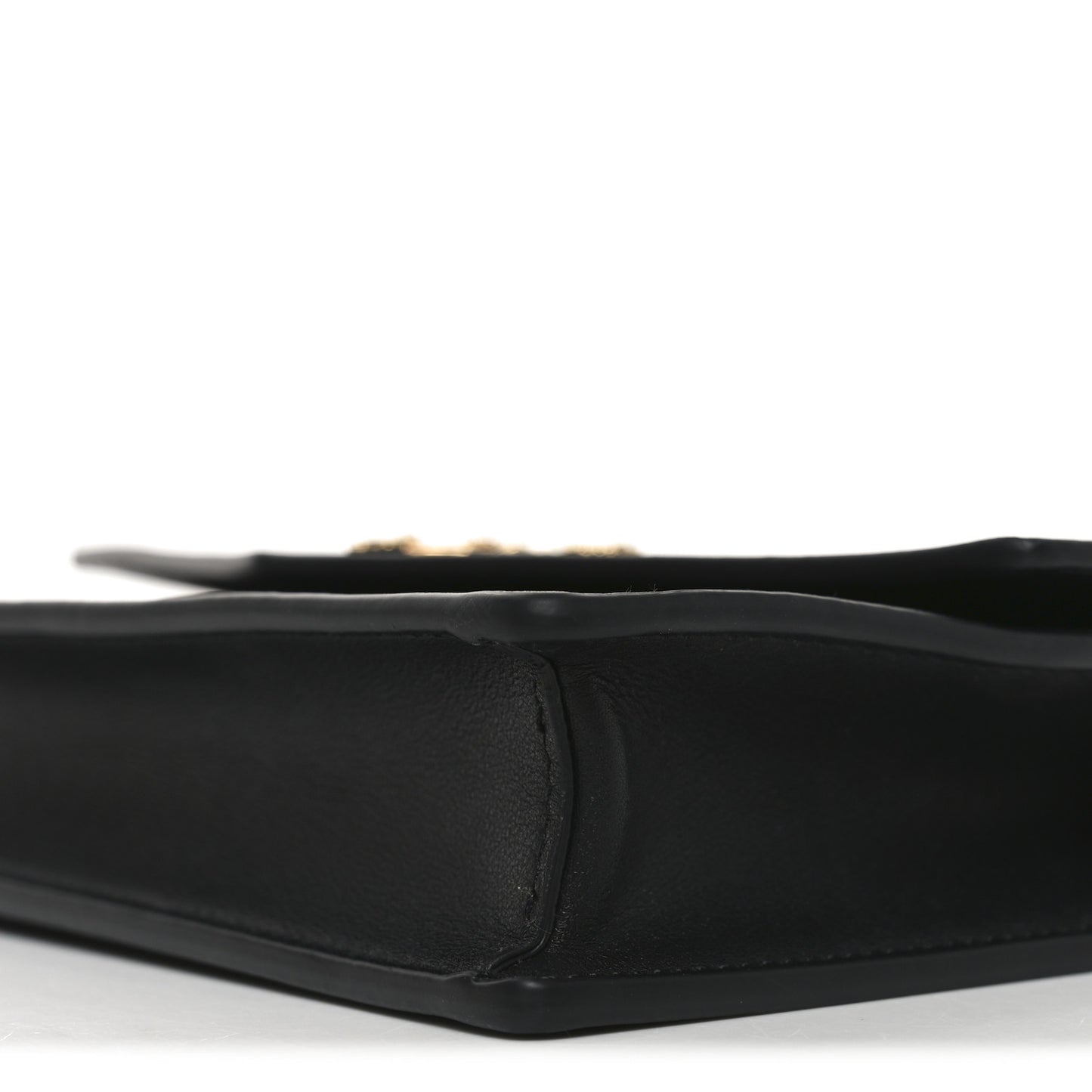 Vitello Virtus Wallet on Chain Black