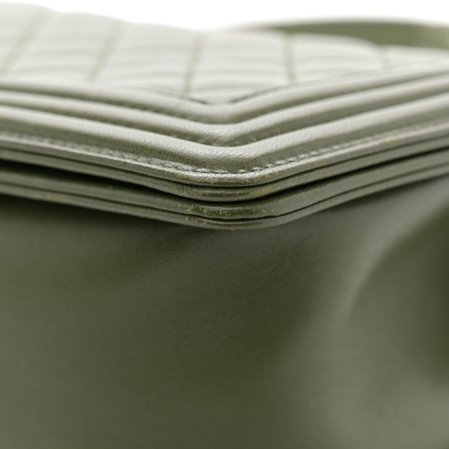 Lambskin Quilted Medium Boy Flap Green
