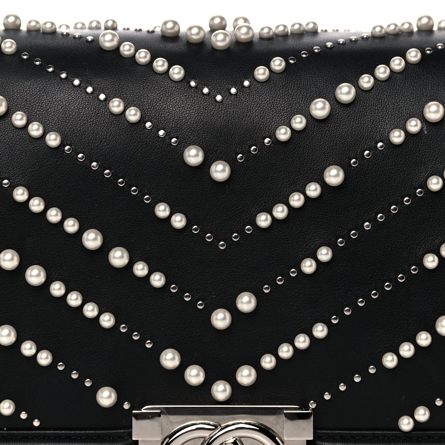 Chanel Calfskin Pearl Chevron Medium Boy Flap Black 17 of 18