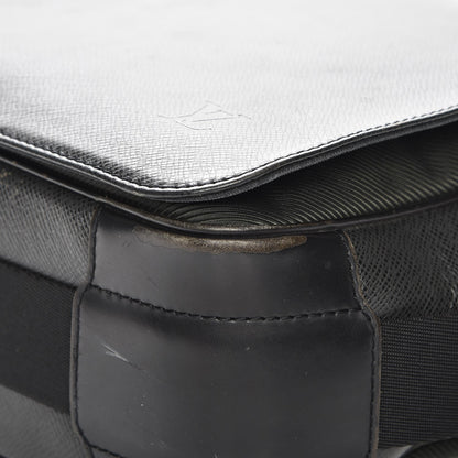 Louis Vuitton Taiga Viktor Messenger Bag Ardoise 11 of 11