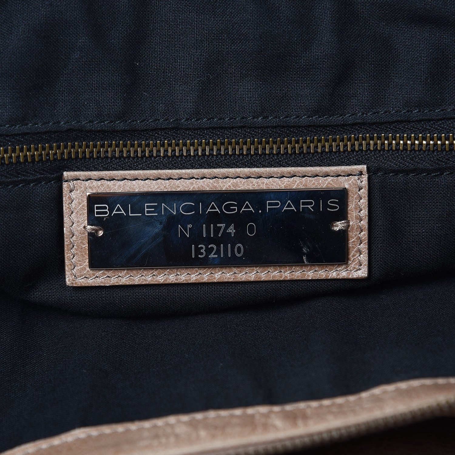 Balenciaga Agneau Classic Hardware Work Seigle 6 of 15