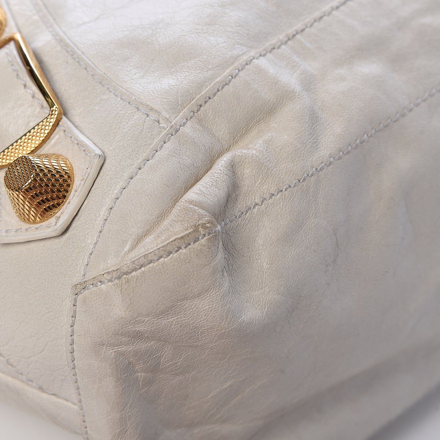 Chevre Giant 21 Gold Hardware Day Hobo Sahara