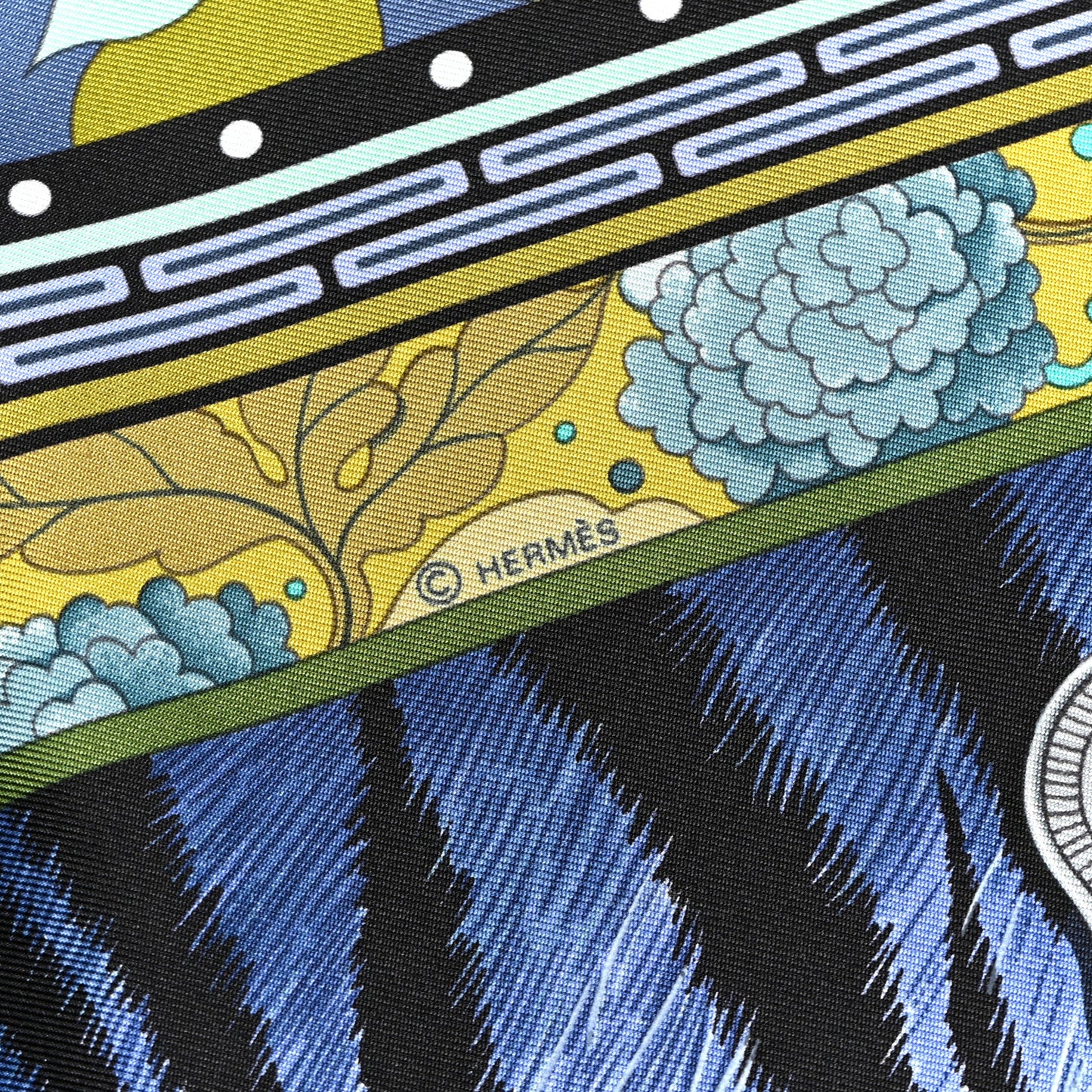 Silk La Femme Aux Semelles De Vent Scarf 90