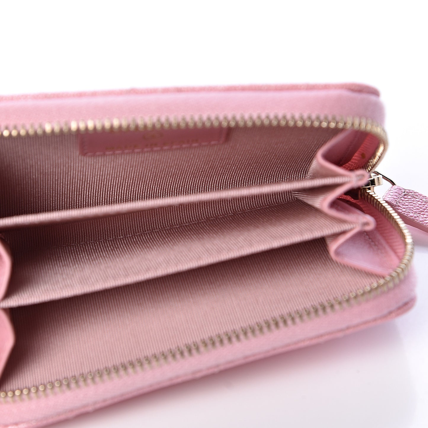 Iridescent Caviar Quilted Zip Coin Purse Pink