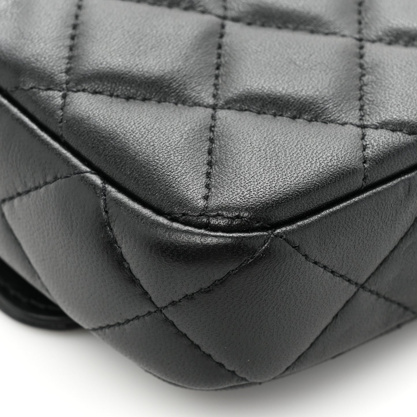 Lambskin Quilted Flap Phone Holder With Chain Black