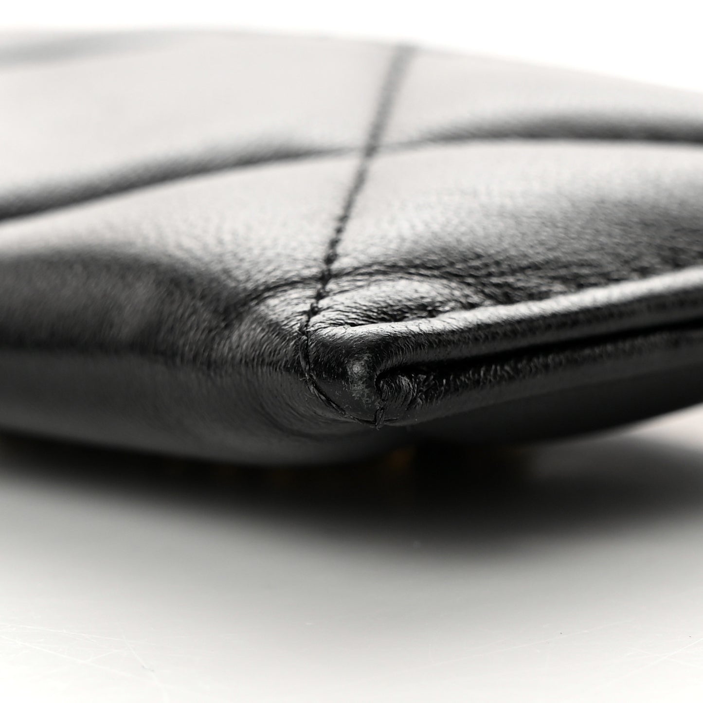 Lambskin Quilted Chanel 19 Card Holder Black