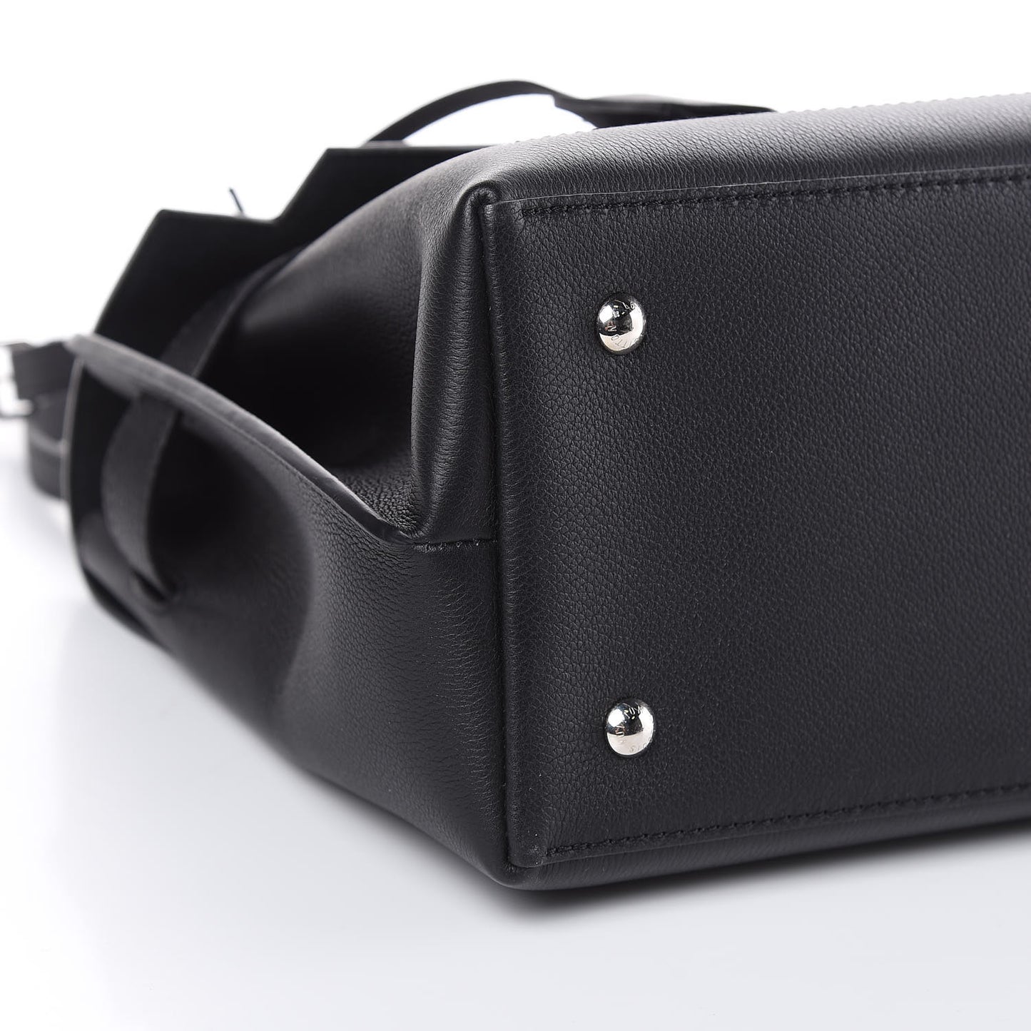 Soft Calfskin Lockme Ever Black