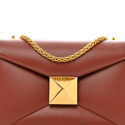 Valentino Garavani Nappa One Stud Chain Clutch Gingerbread 7 of 10