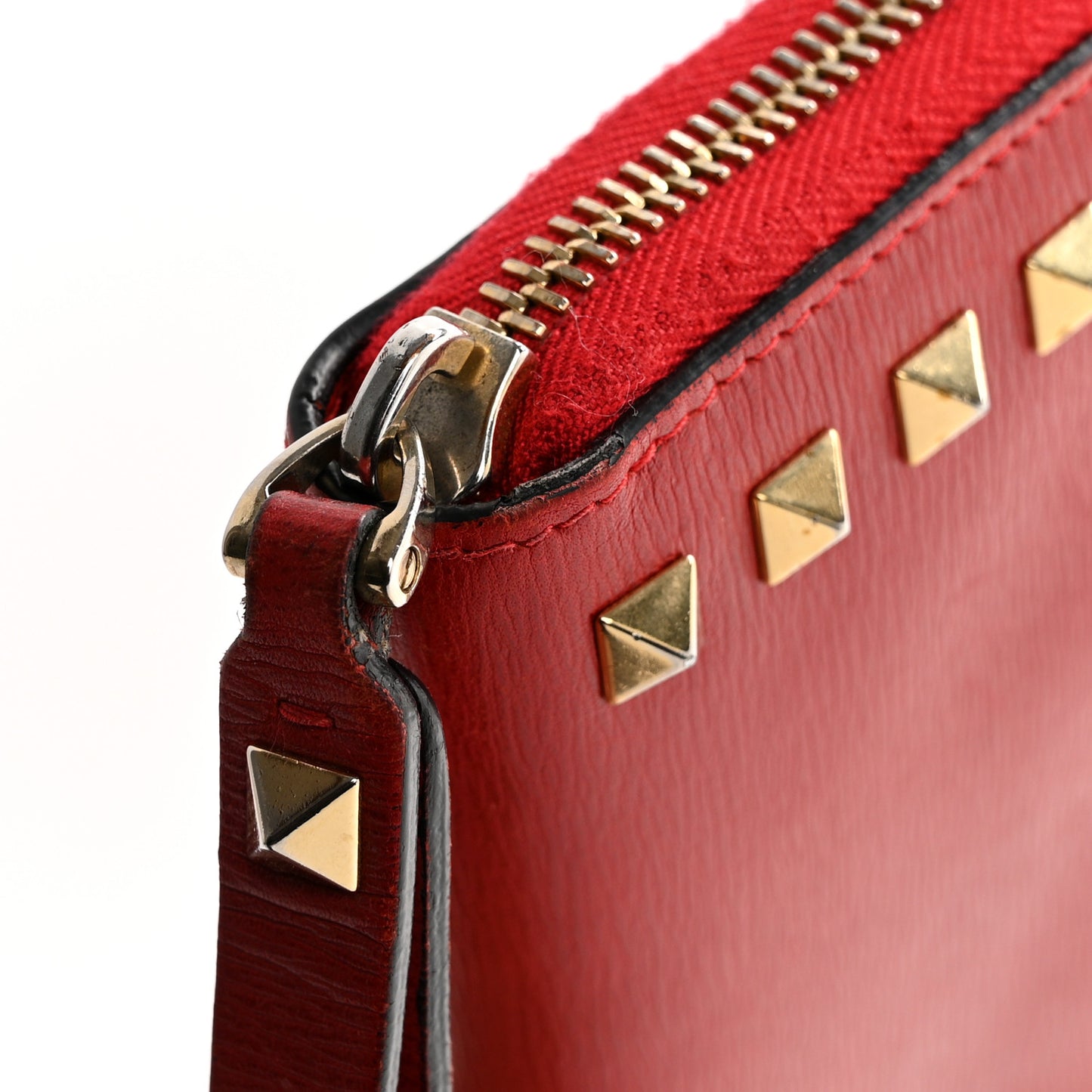 Textured Calfskin Rockstud Zip Around Wallet Rosso Valentino
