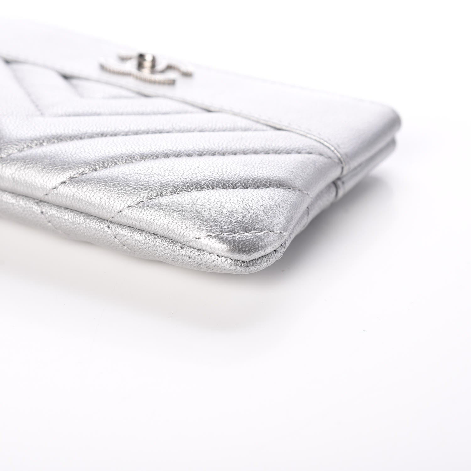 Chanel Metallic Sheepskin Chevron Quilted Small Vintage Mademoiselle Cosmetic Case Silver 9 of 12