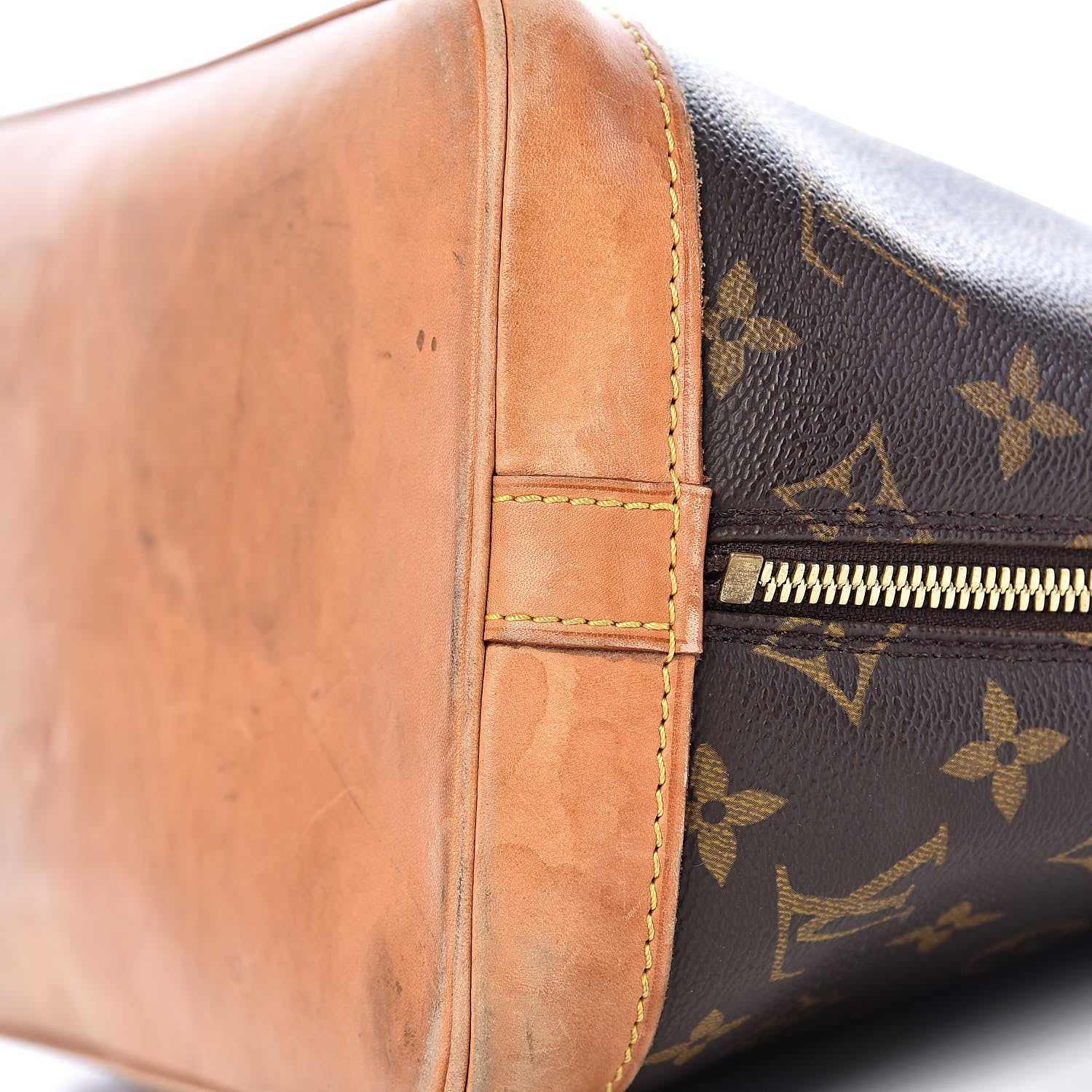 Louis Vuitton Monogram Alma PM 13 of 19