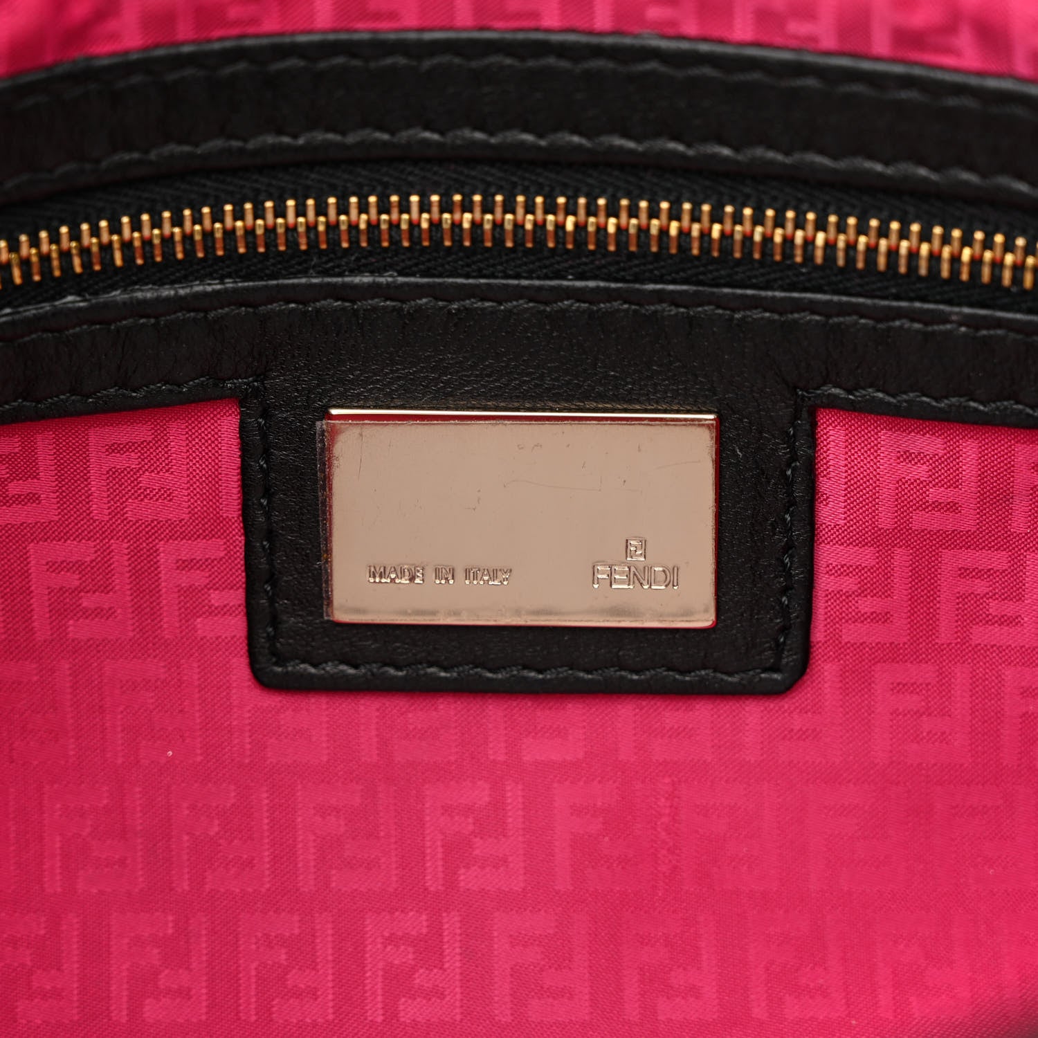 Fendi Nappa Logo Embossed Baguette Black 6 of 10