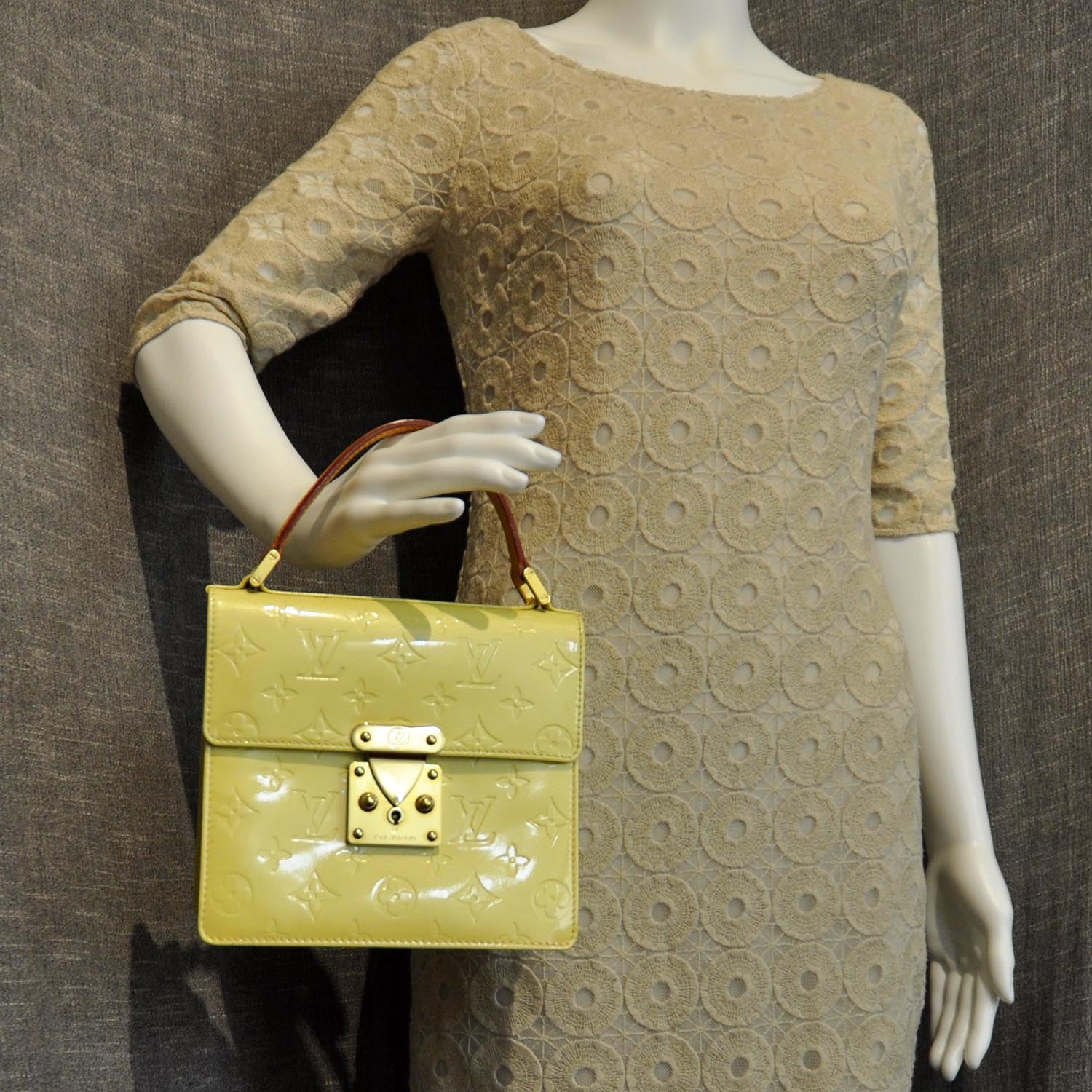 Louis Vuitton Vernis Spring Street Lime 2 of 8