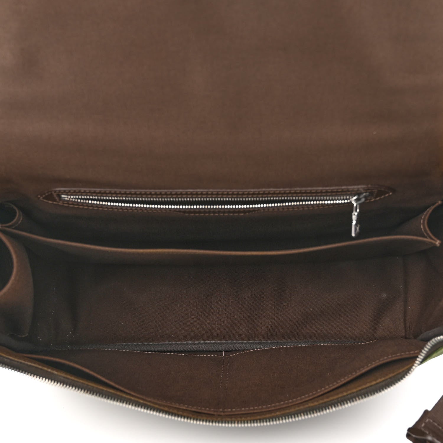Louis Vuitton Taiga Taimyr Messenger Bag Epicea 4 of 9