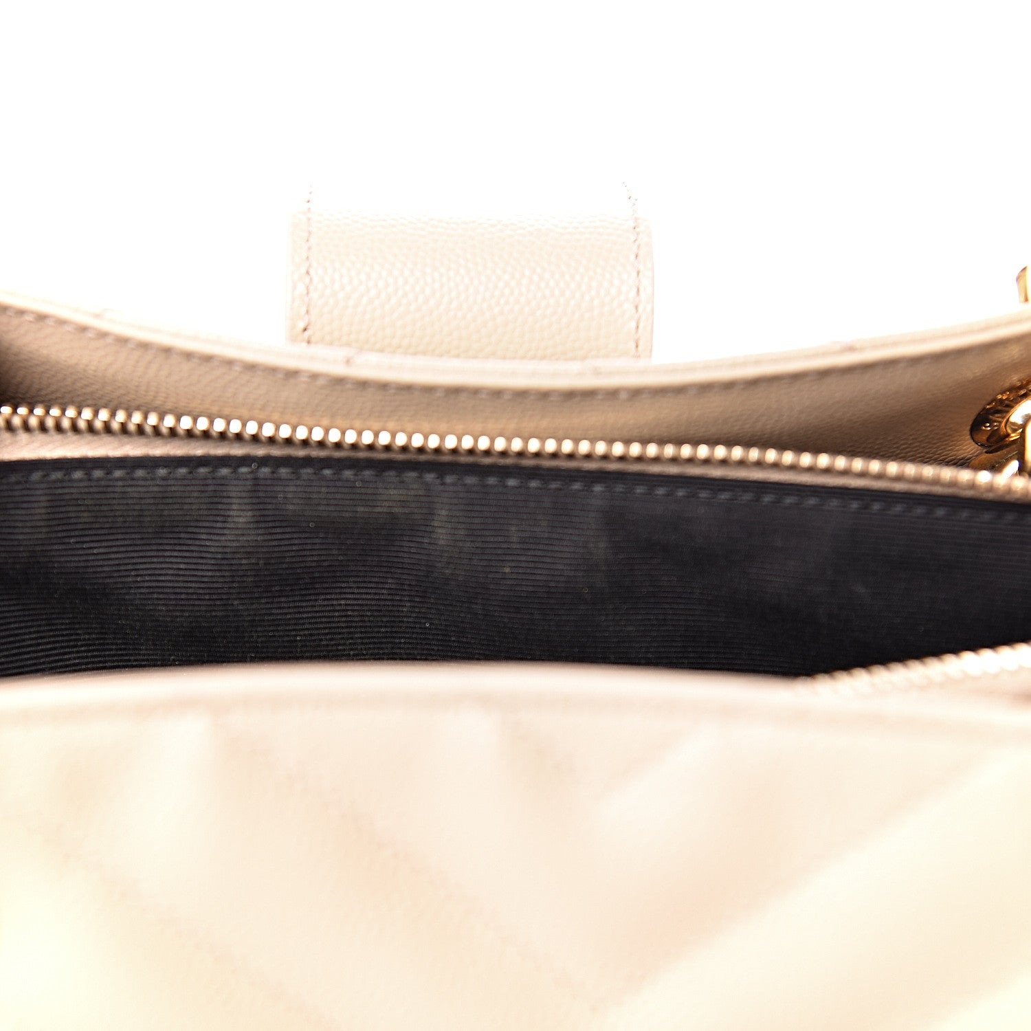 Saint Laurent Grain De Poudre Matelasse Chevron Monogram Shopping Bag Nude Powder 9 of 17