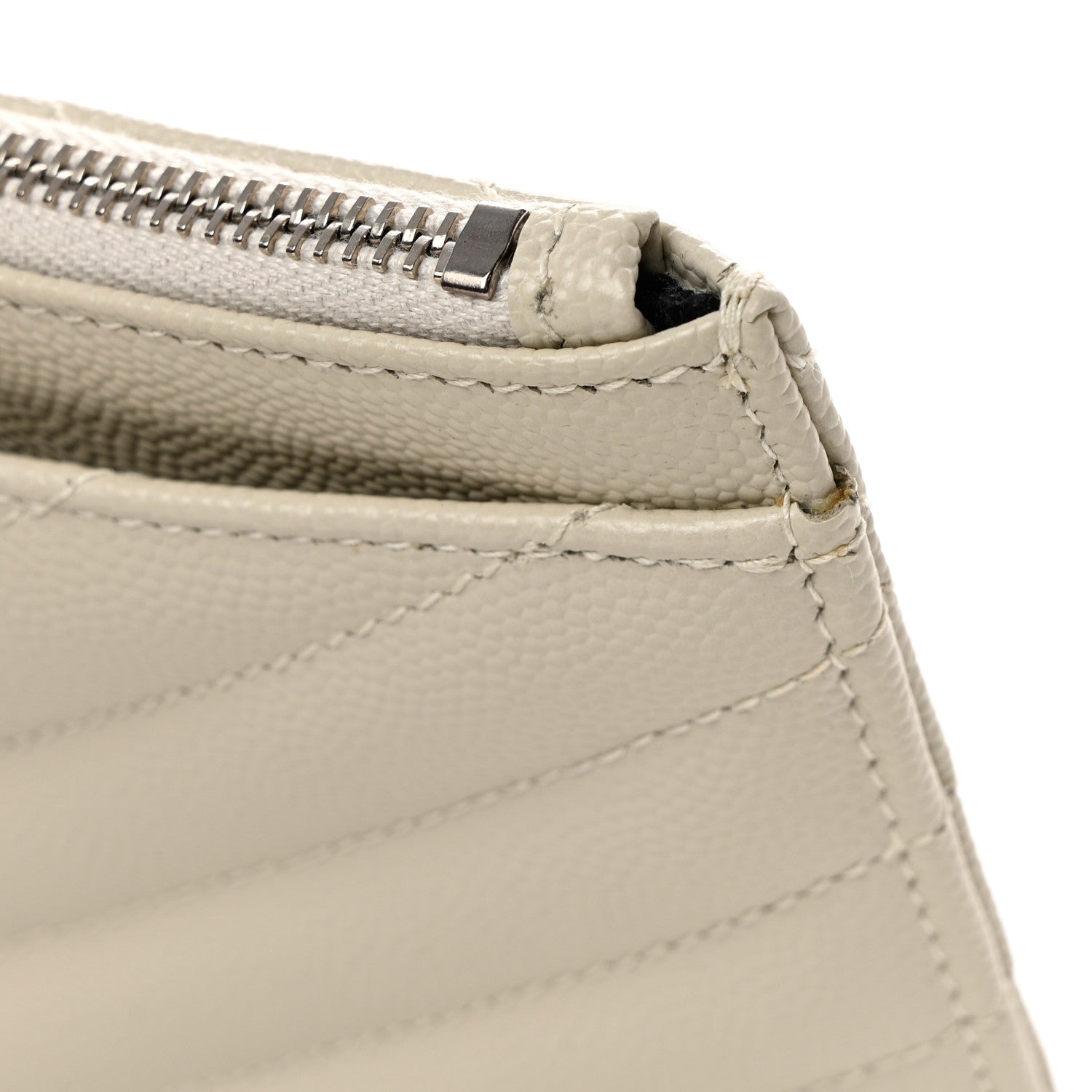 Saint Laurent Grain De Poudre Matelasse Chevron Monogram Bill Pouch Blanc Vintage 8 of 9