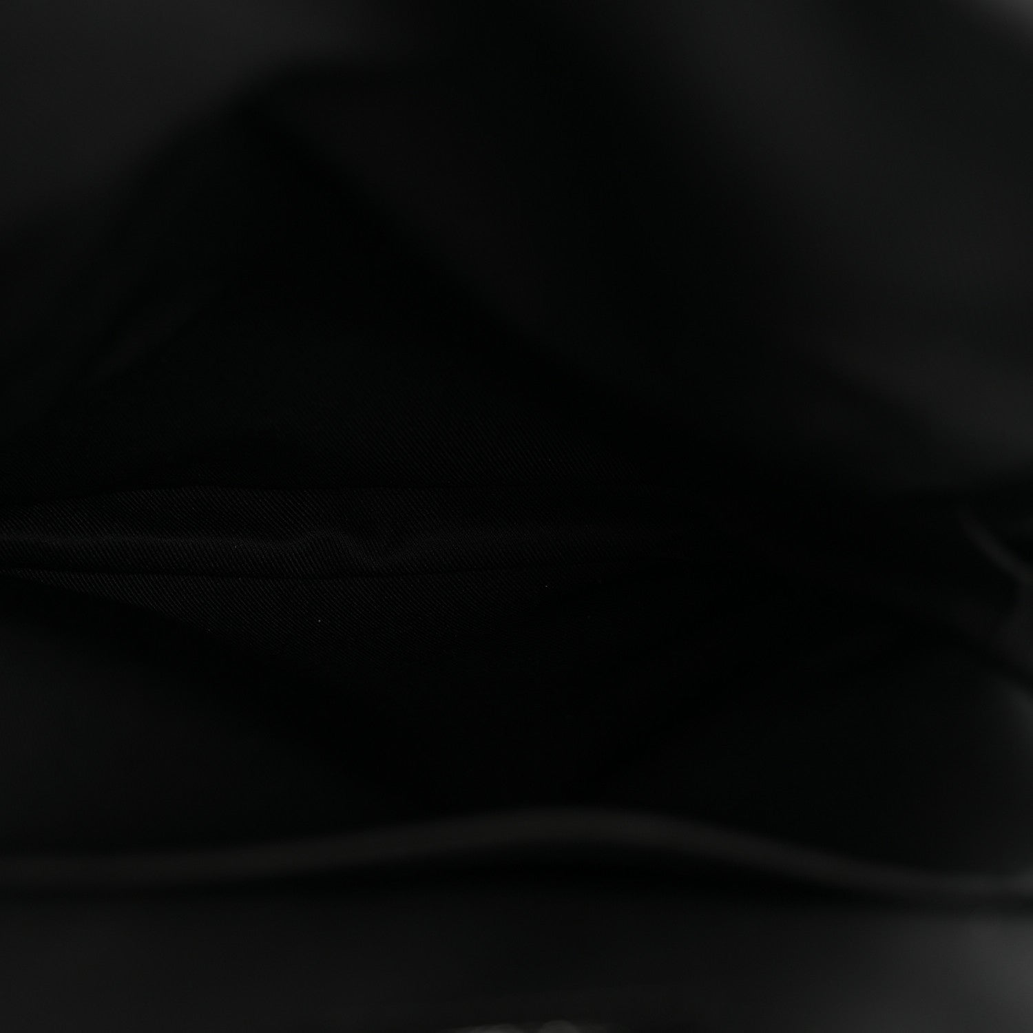 Louis Vuitton Taiga Avenue Sling Bag NM Black 5 of 11