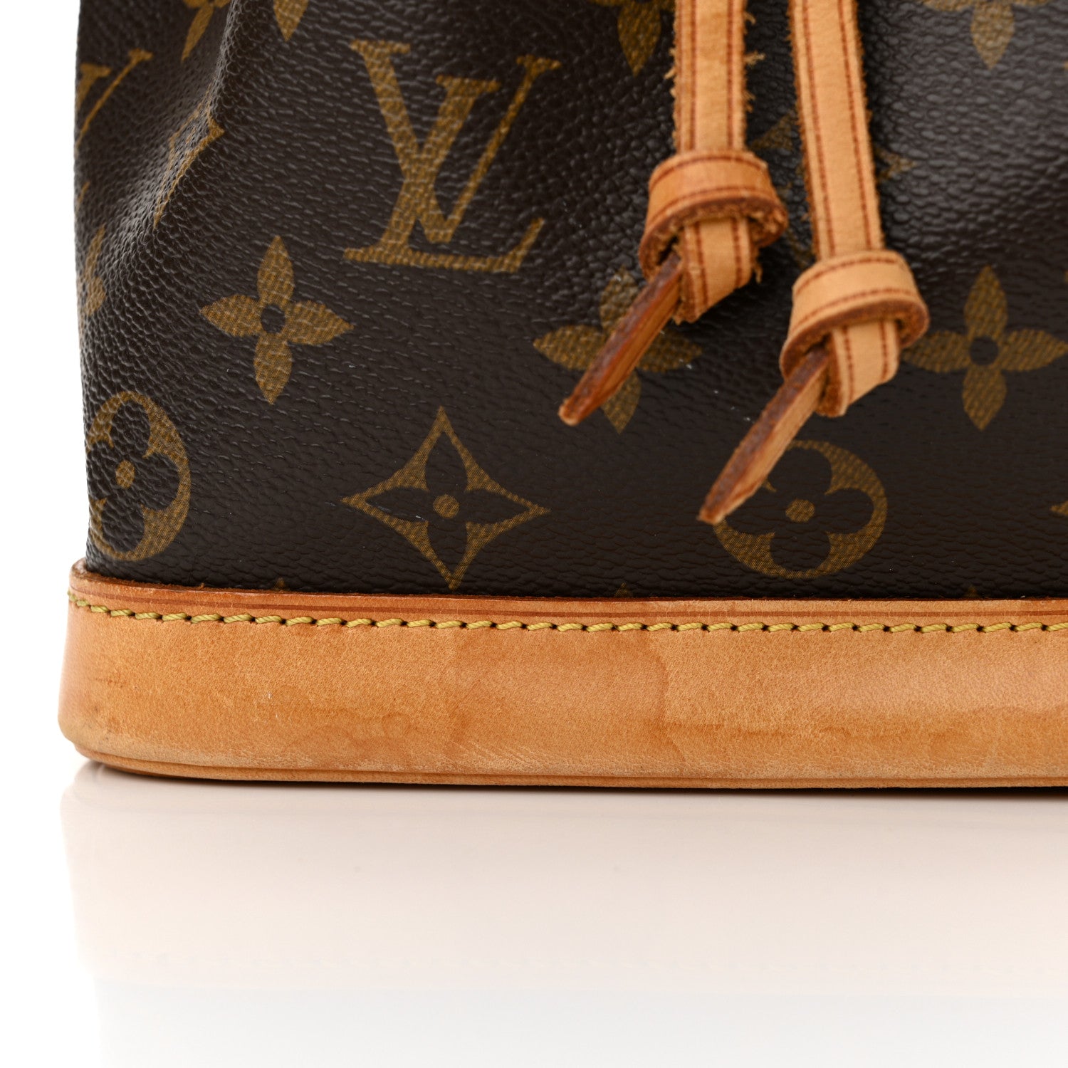 Louis Vuitton Monogram Mini Noe 15 of 18