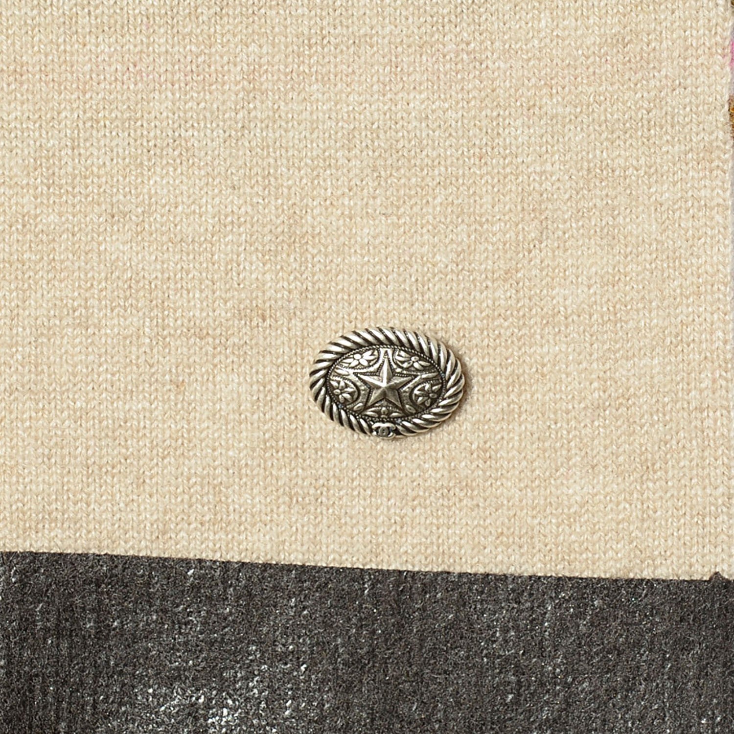 Chanel Cashmere Paris Dallas Fringe Scarf Beige Camel Pink 4 of 7