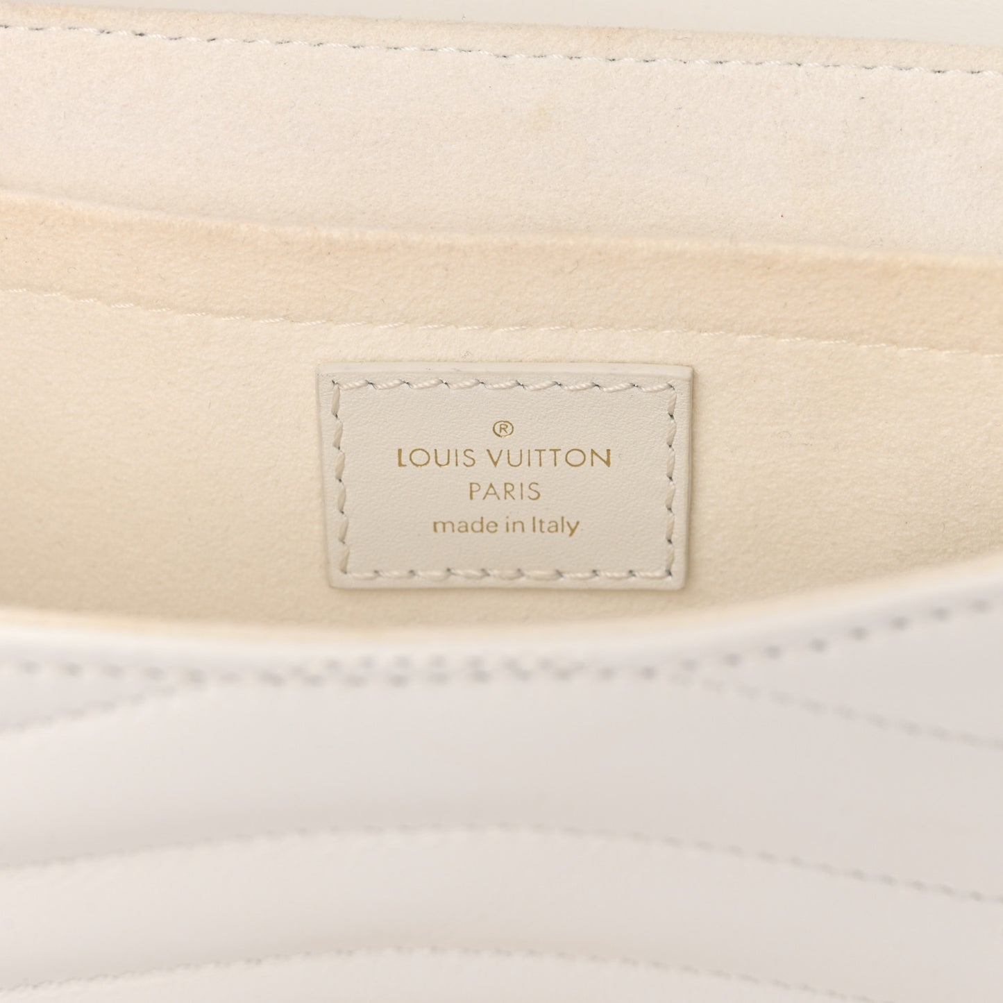 Calfskin New Wave Chain PM White